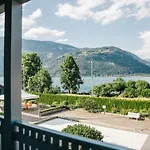 Apartment House On Lake/ Hl