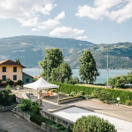 House On Lake/ Hl Lägenhet Därligen