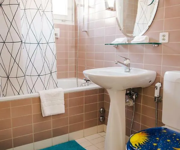 Lejlighed House On Lake/ Hl Därligen