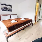 아파트 House On Lake/ Hl *