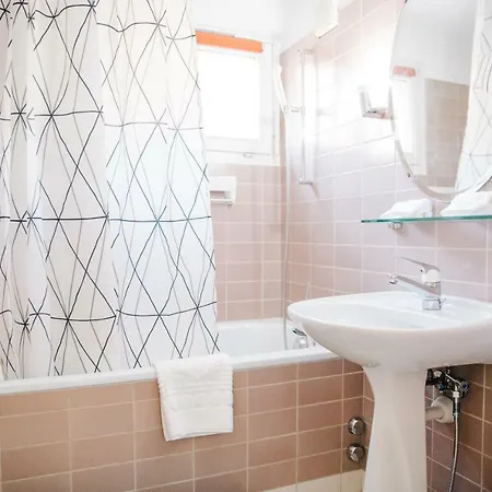 Daire House On Lake/ Hl *